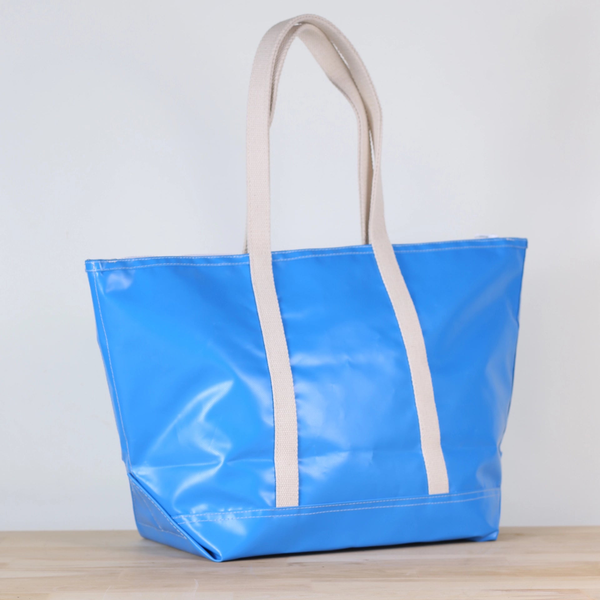 blue tote